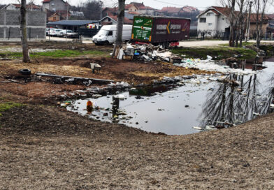 ХАПШЕЊЕ У СМЕДЕРЕВУ: БЕЗ ДОЗВОЛЕ ПОДИГАО ФАРМУ НА ДРЖАВНОМ ЗЕМЉИШТУ, У ЈЕЗАВУ ИСПУШТАО ОТПАДНЕ ВОДЕ
