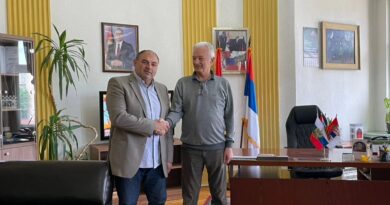 НАЧЕЛНИК ОКРУГА УГОСТИО ПРЕДСЕДНИКА УДРУЖЕЊА КРАЈИШНИКА СМЕДЕРЕВА