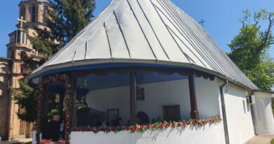 ОБЕЛЕЖЕНА ДВА ВЕКА ОБНОВЕ СТАРЕ ЦРКВЕ У ОСИПАОНИЦИ