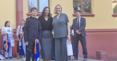 СМЕДЕРЕВСКИ ОСНОВЦИ УСПЕШНИ НА „КЊИЖЕВНОЈ ОЛИМПИЈАДИ“ У СРЕМСКИМ КАРЛОВЦИМА