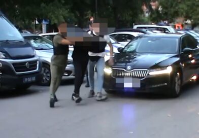 УХАПШЕН ОСУМЊИЧЕНИ ЗА БАЦАЊЕ БОМБИ НА УГОСТИТЕЉСКЕ ОБЈЕКТЕ (ВИДЕО)