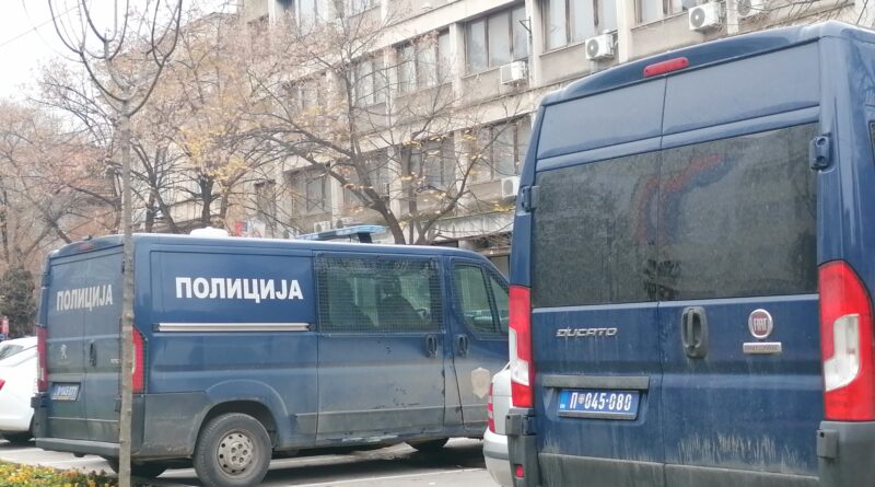 УХАПШЕНИ ДРЖАВЉАНИ РУМУНИЈЕ ЗБОГ ТРИ ТЕШКЕ КРАЂЕ НА АУТО-ПУТУ