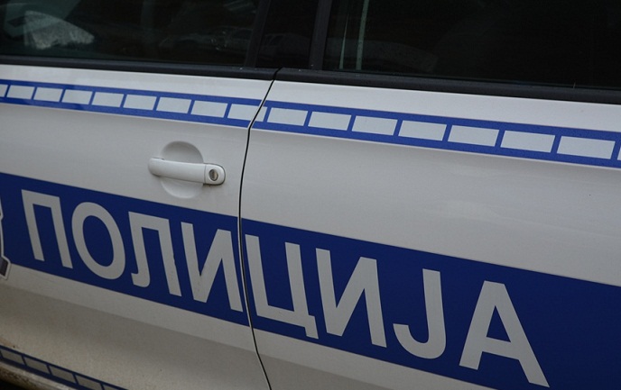 УХАПШЕН ЗБОГ СПИДА, У ДВОРИШТУ ЗАКОПАО САМОСТРЕЛ